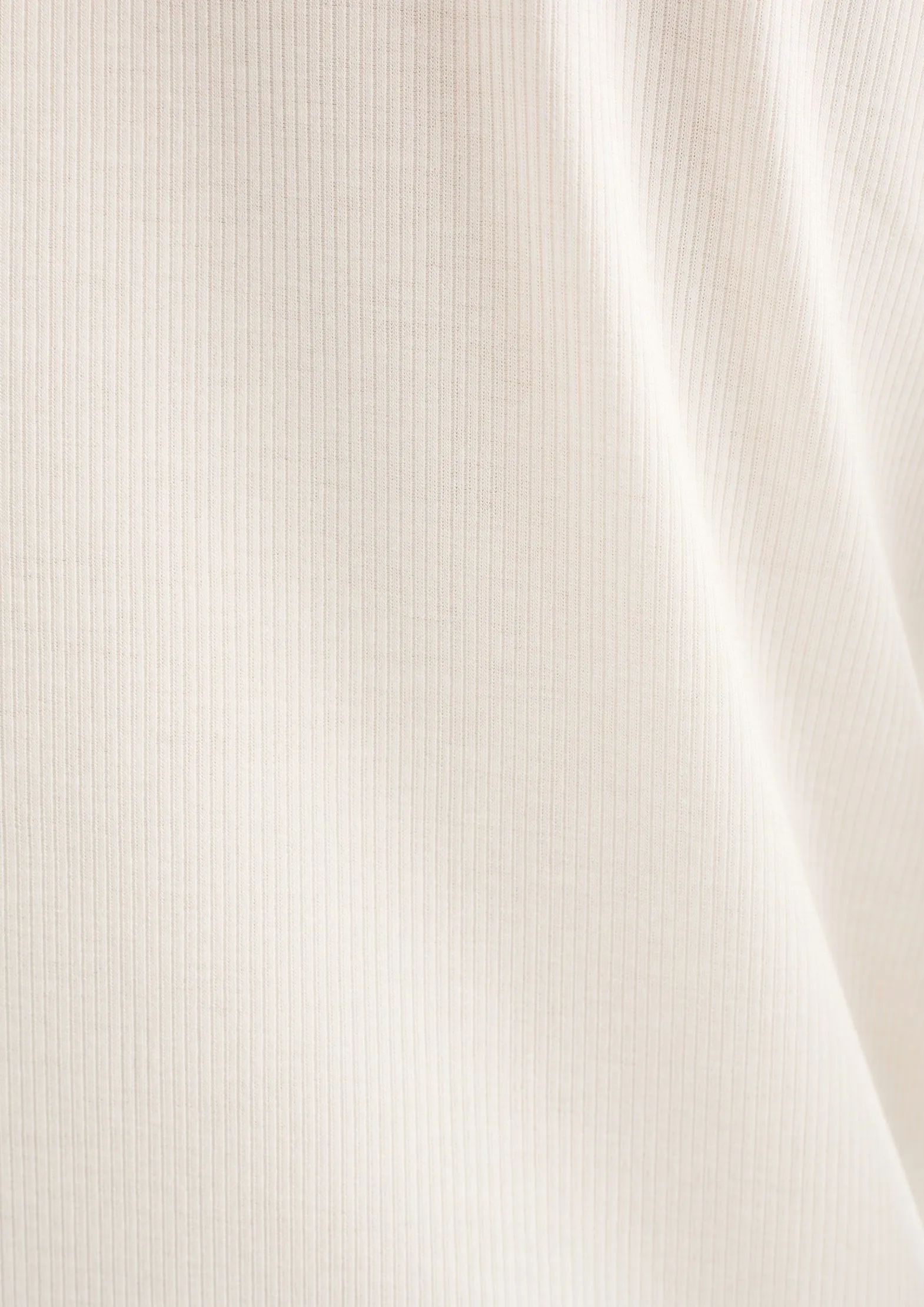 Лонгслив из смесовой ткани с лиоцеллом