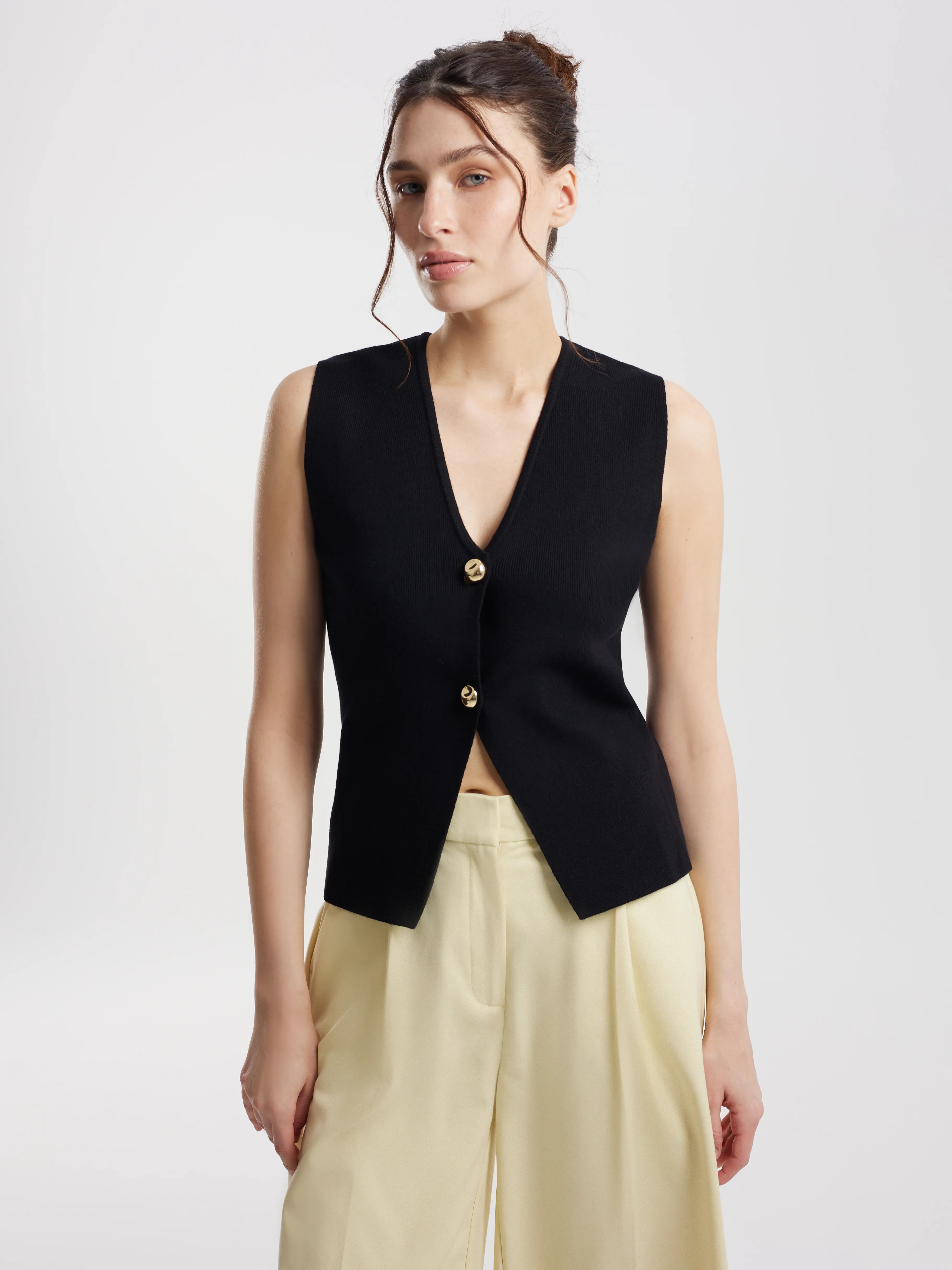 Жилет трикотажный с вискозой