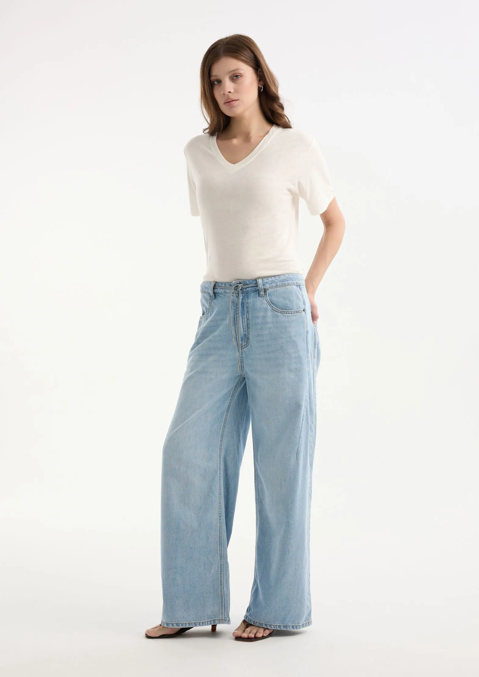 Джинсы wide leg с хлопком и лиоцеллом