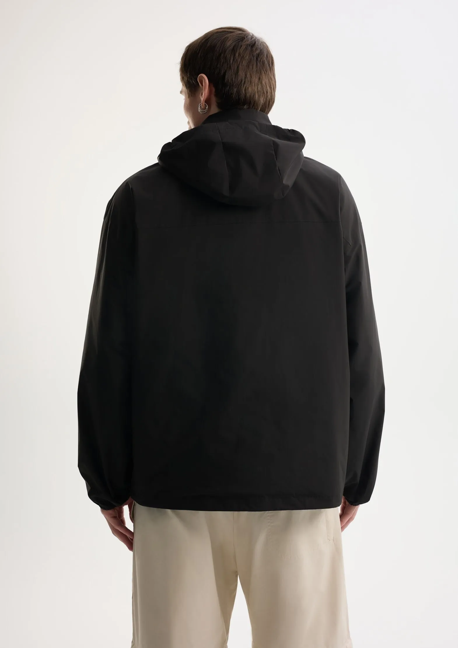 Ветровка из технологичной ткани на мембране 5000/5000