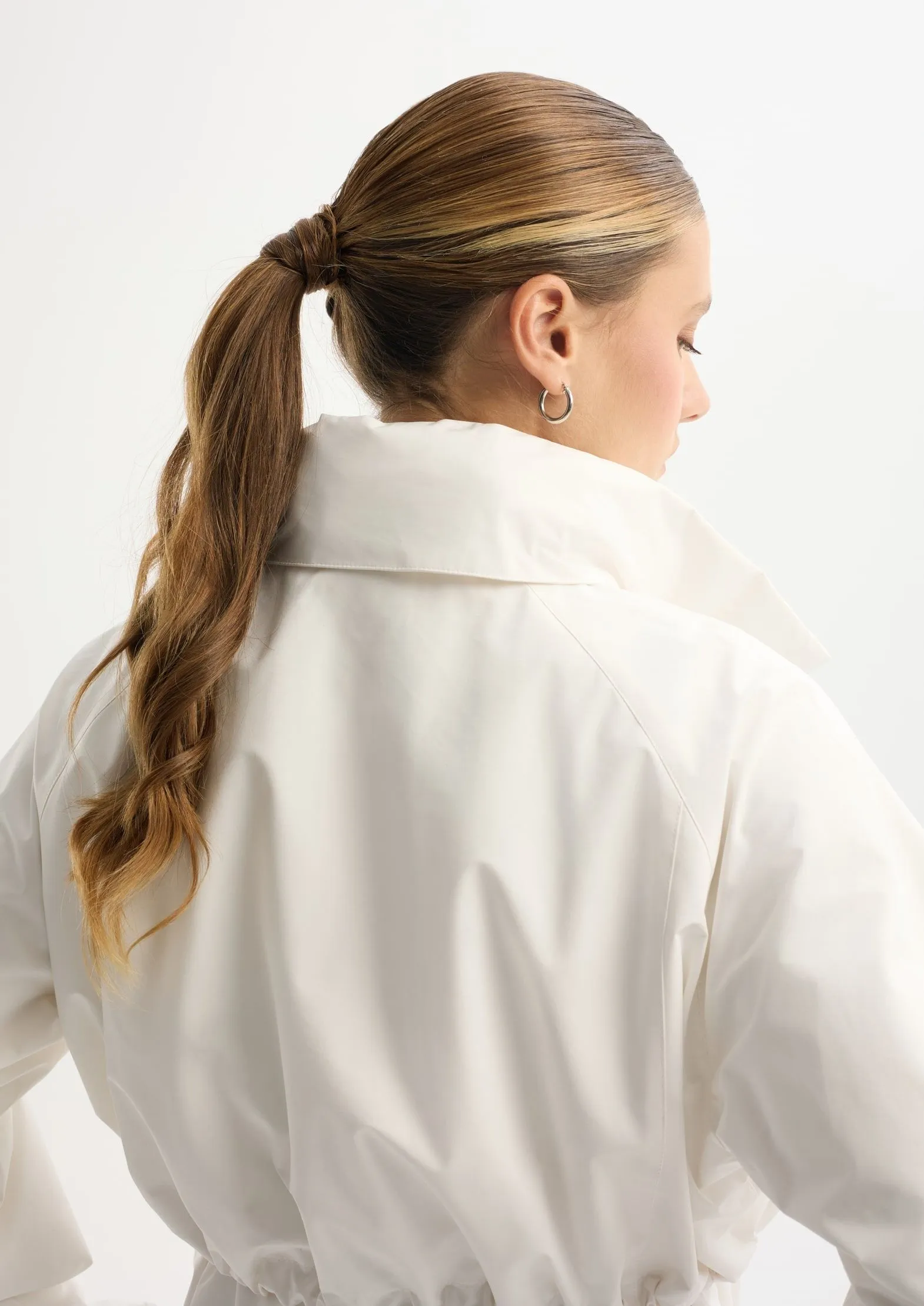 Плащ на мембране 15000/15000 с грязеотталкивающим эффектом