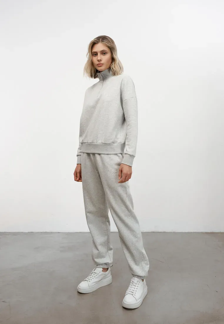 Cвитшот с воротником-стойкой