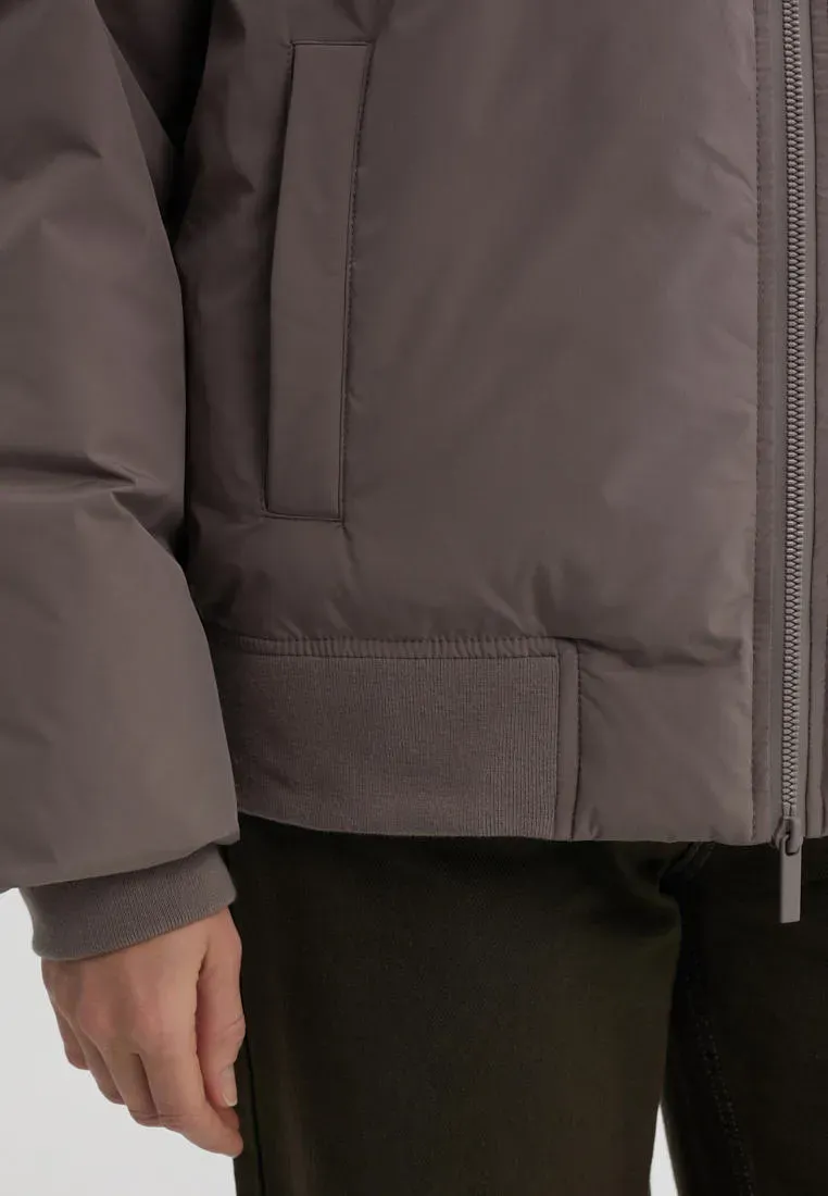 Утепленный бомбер из переработанного полиэстера на мембране