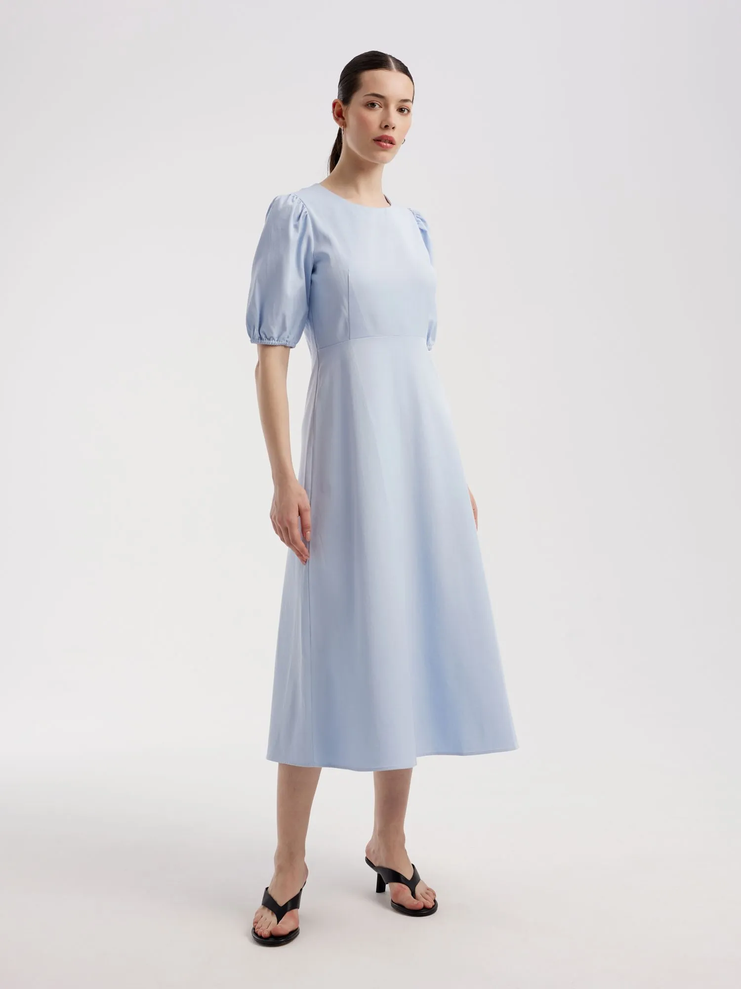 Платье миди с объемными рукавами