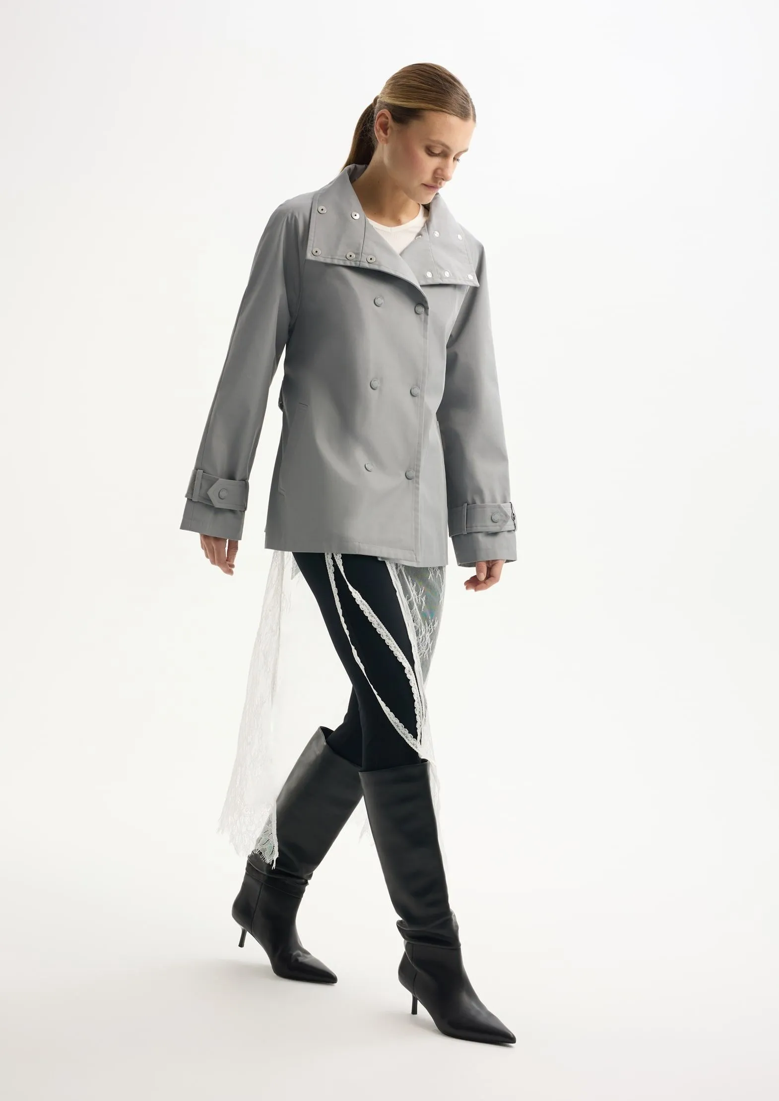 Укороченный плащ с влагозащитной пропиткой