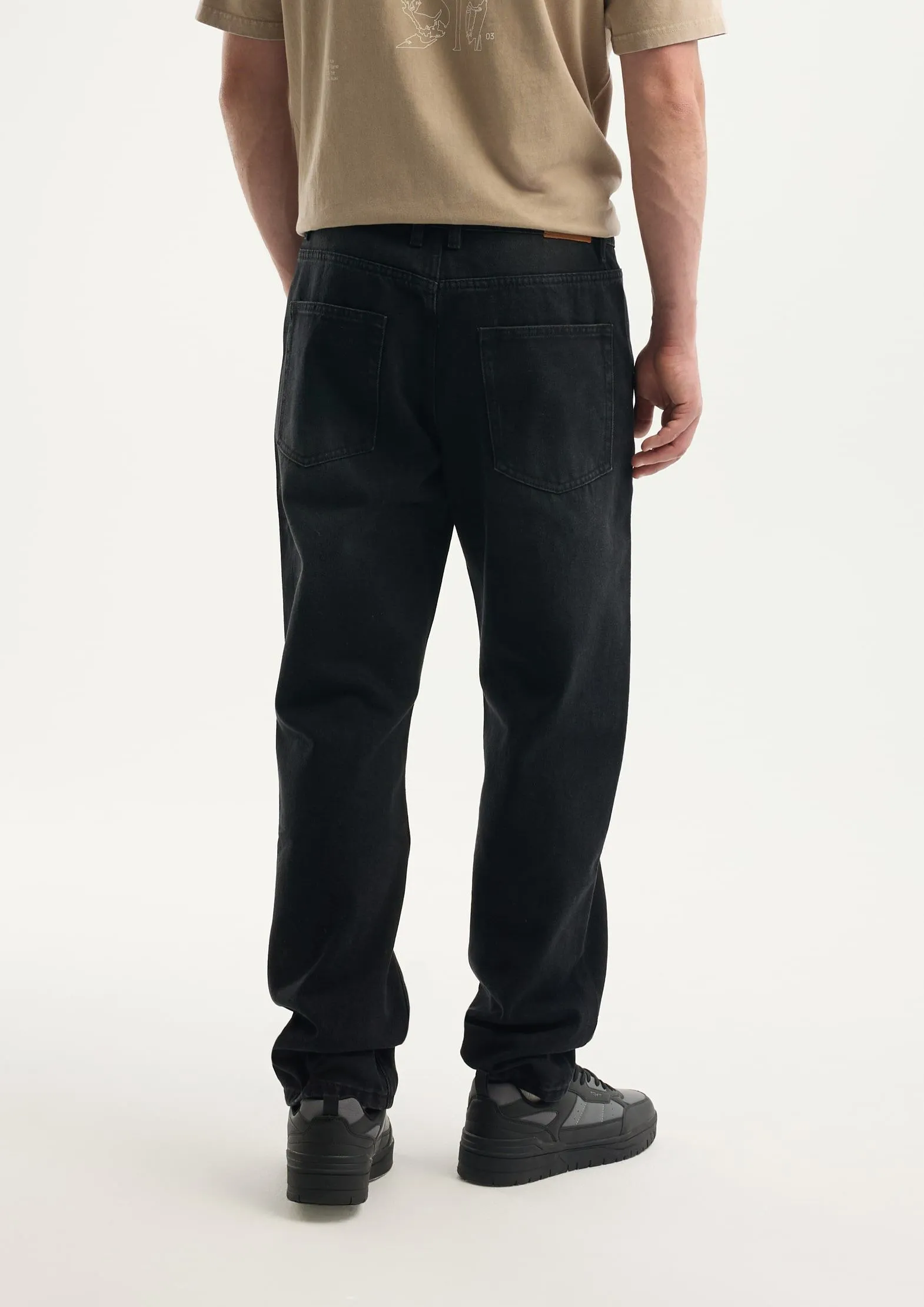 Джинсы tapered fit