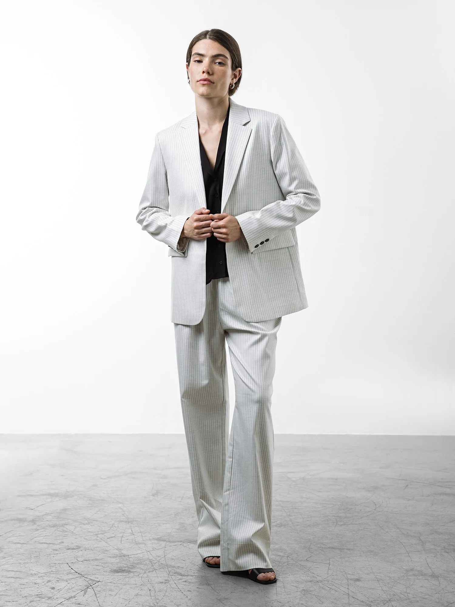 Однобортный жакет в полоску из переработанной поливискозы