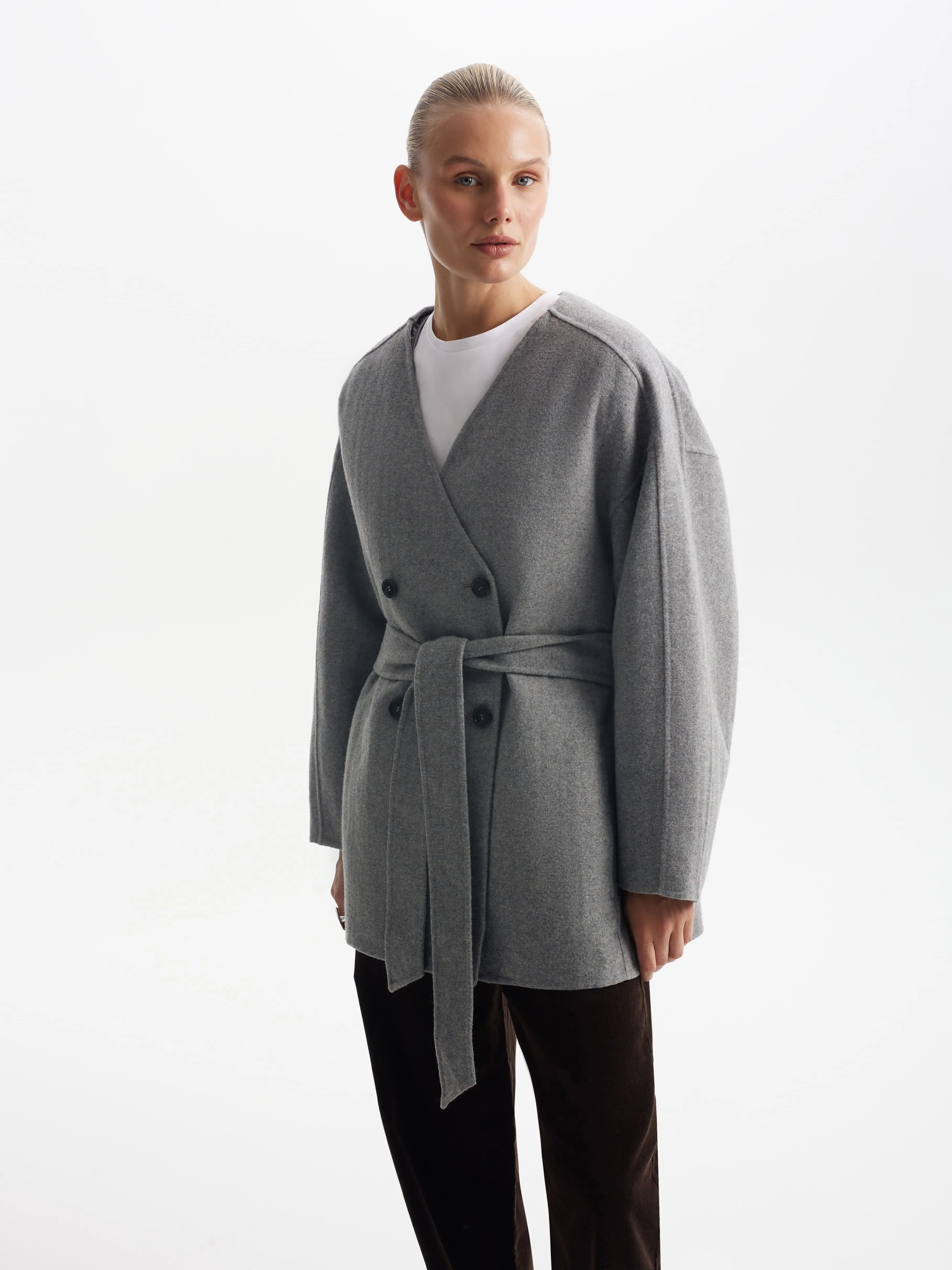 Утепленное двухслойное полупальто