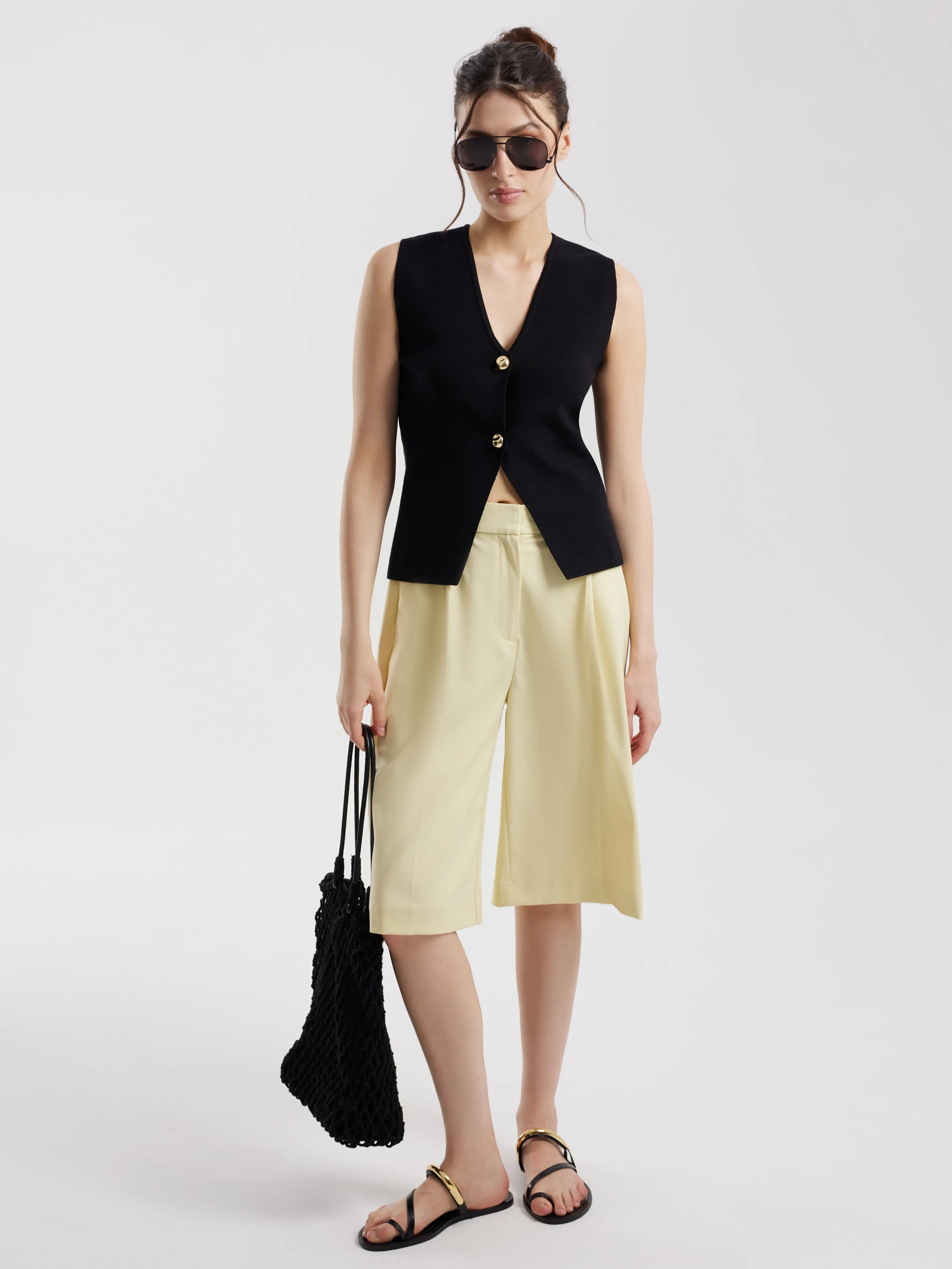 Жилет трикотажный с вискозой