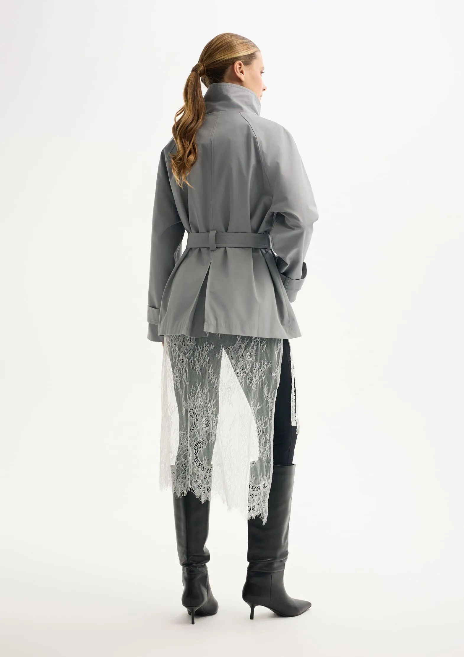 Укороченный плащ с влагозащитной пропиткой