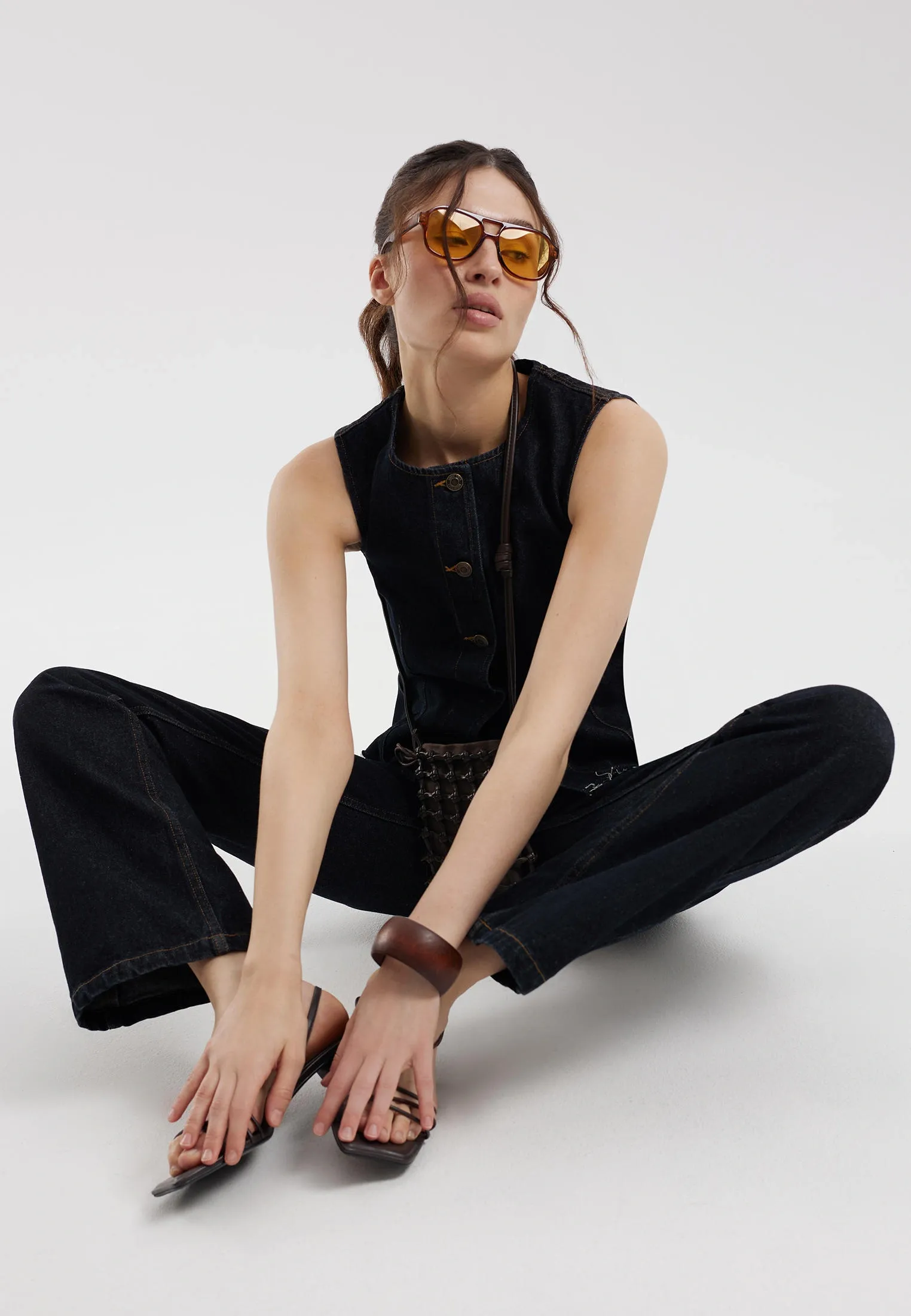 Джинсы-клеш dark denim