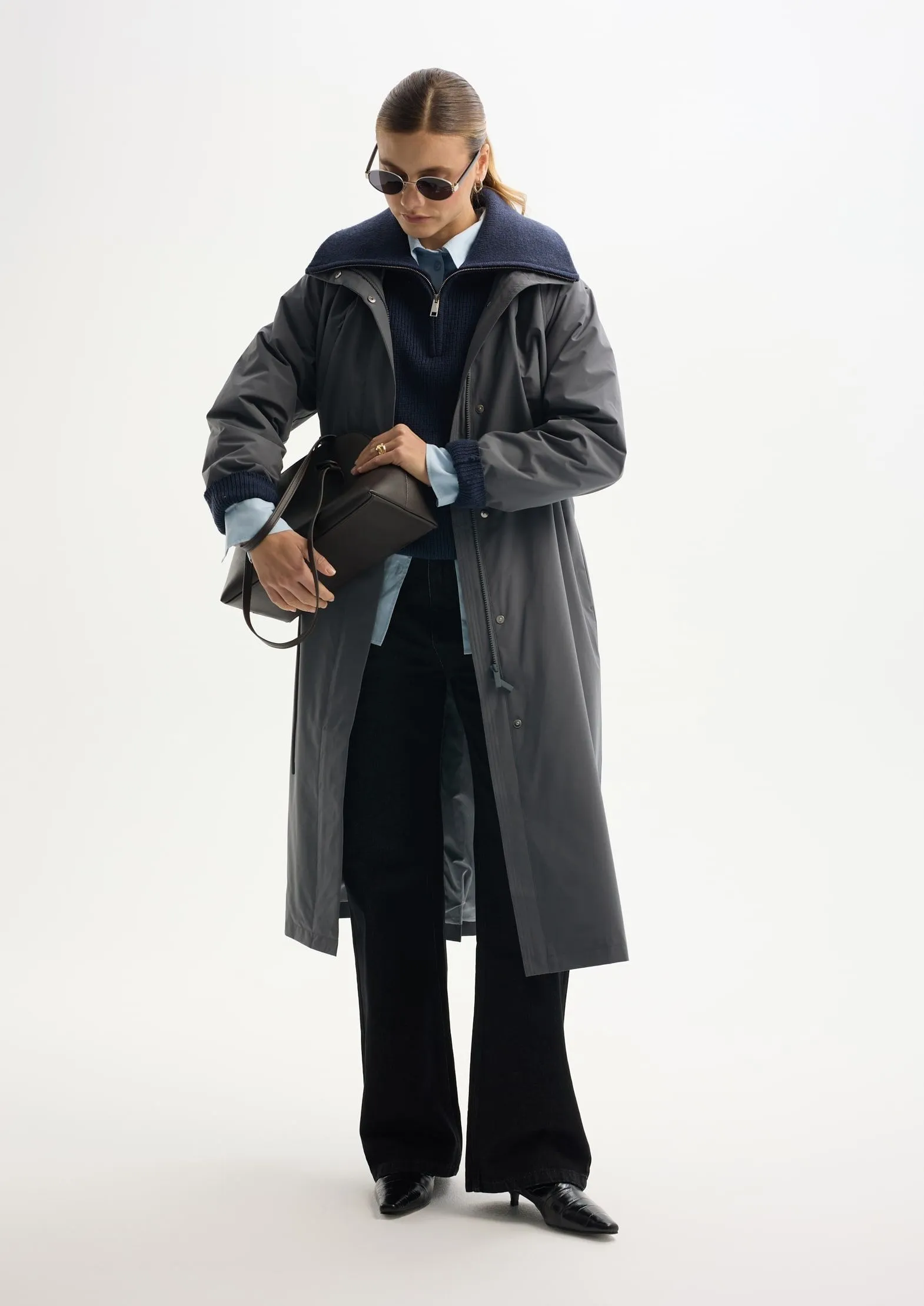 Плащ на мембране 15000/15000 с грязеотталкивающим эффектом