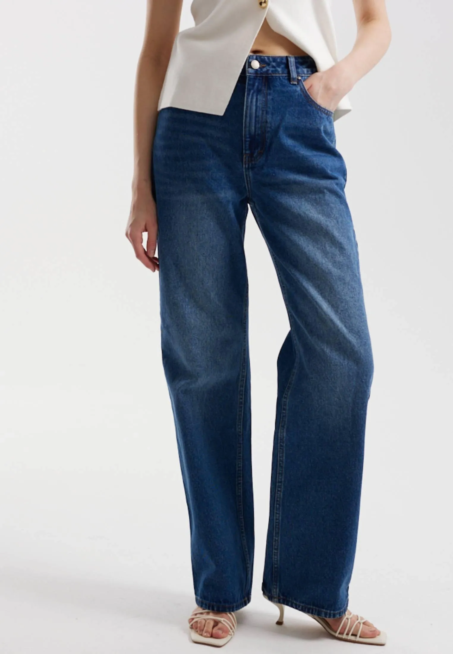 Джинсы с эффектом стоунвош