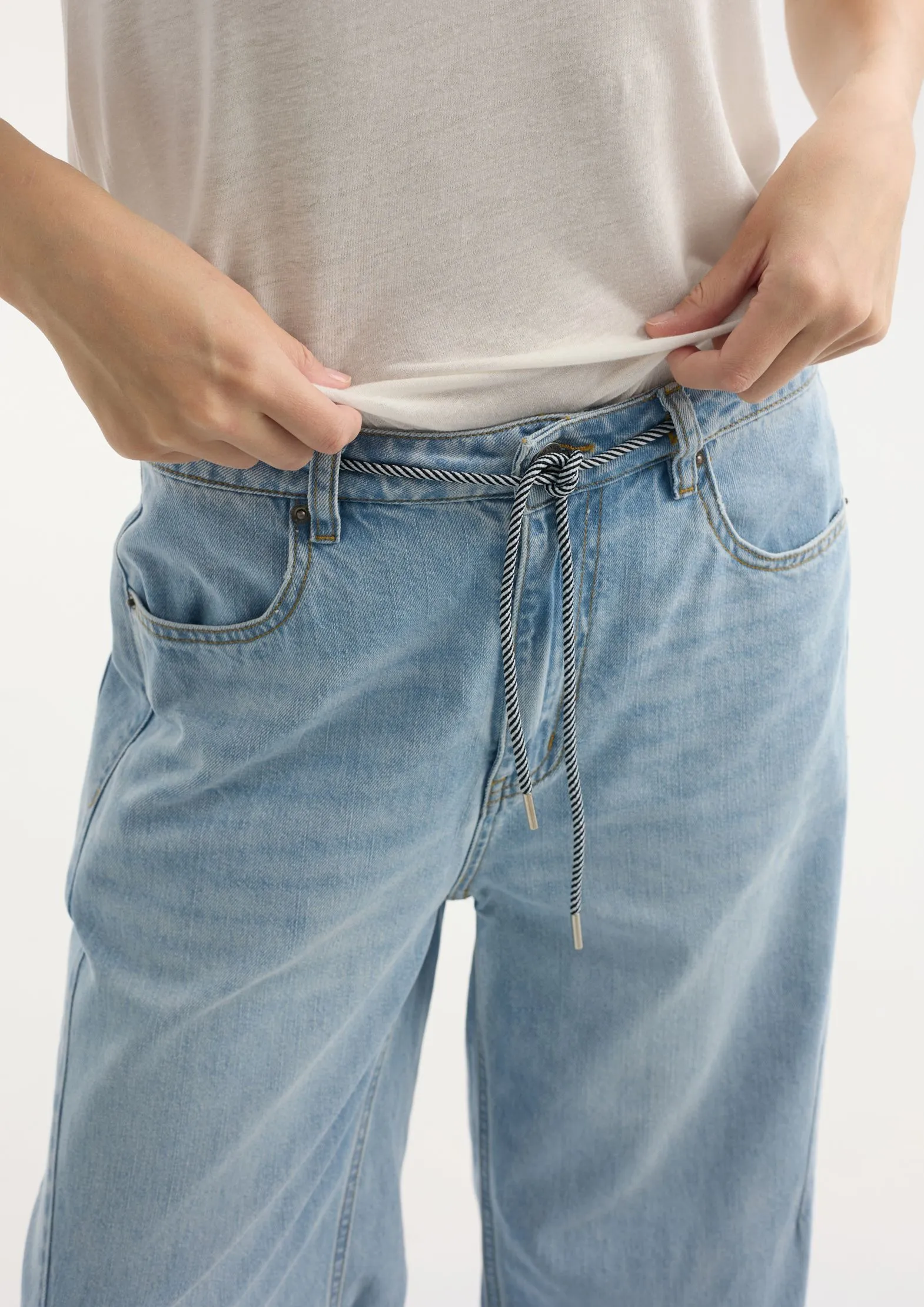 Джинсы wide leg с хлопком и лиоцеллом