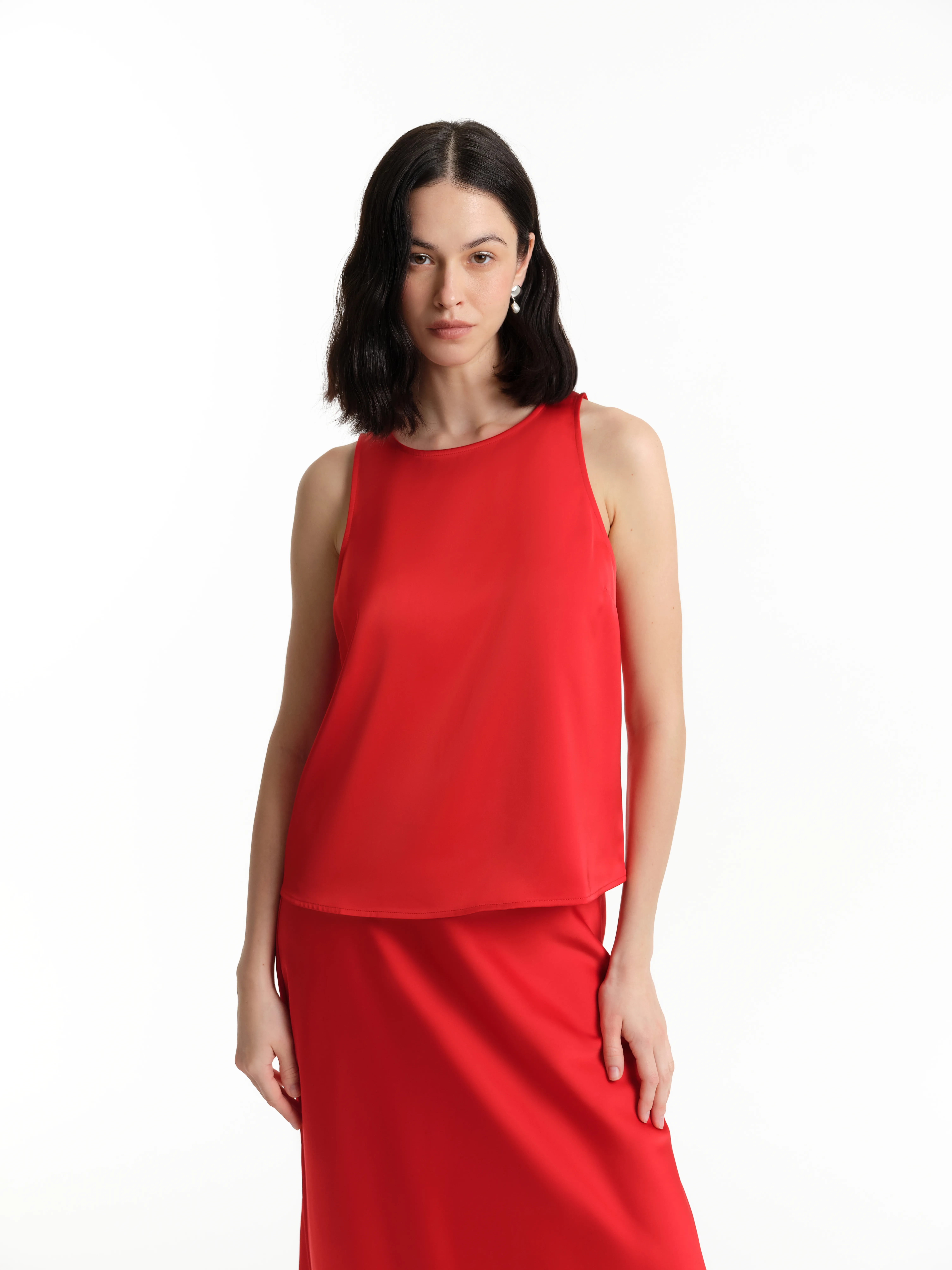 Топ из переработанного полиэстера