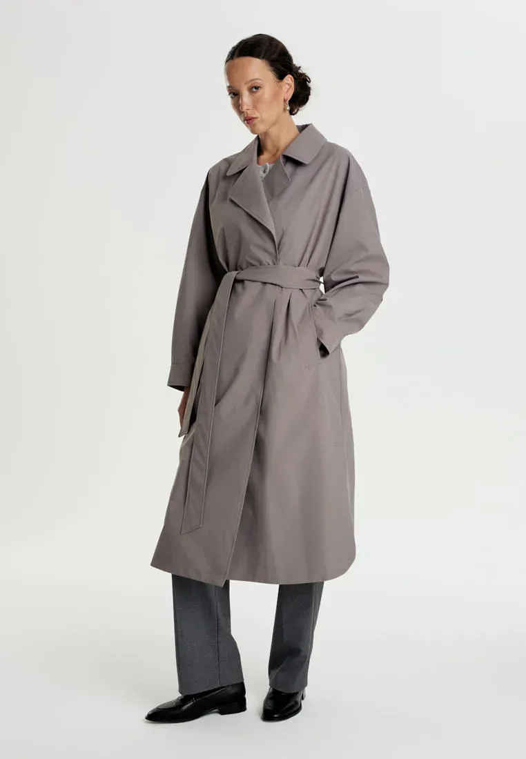 Классический тренч из переработанного океанического пластика