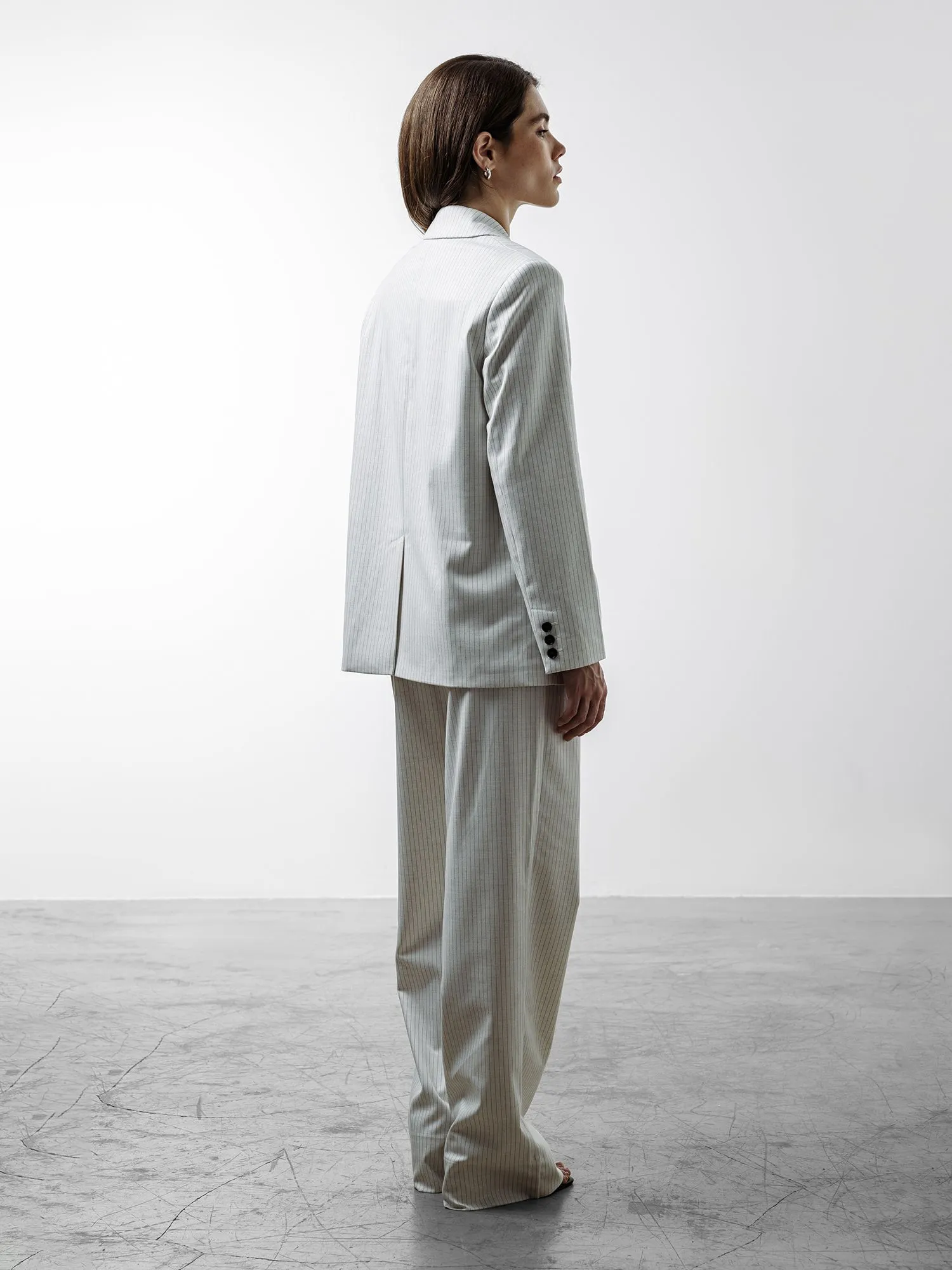 Однобортный жакет в полоску из переработанной поливискозы