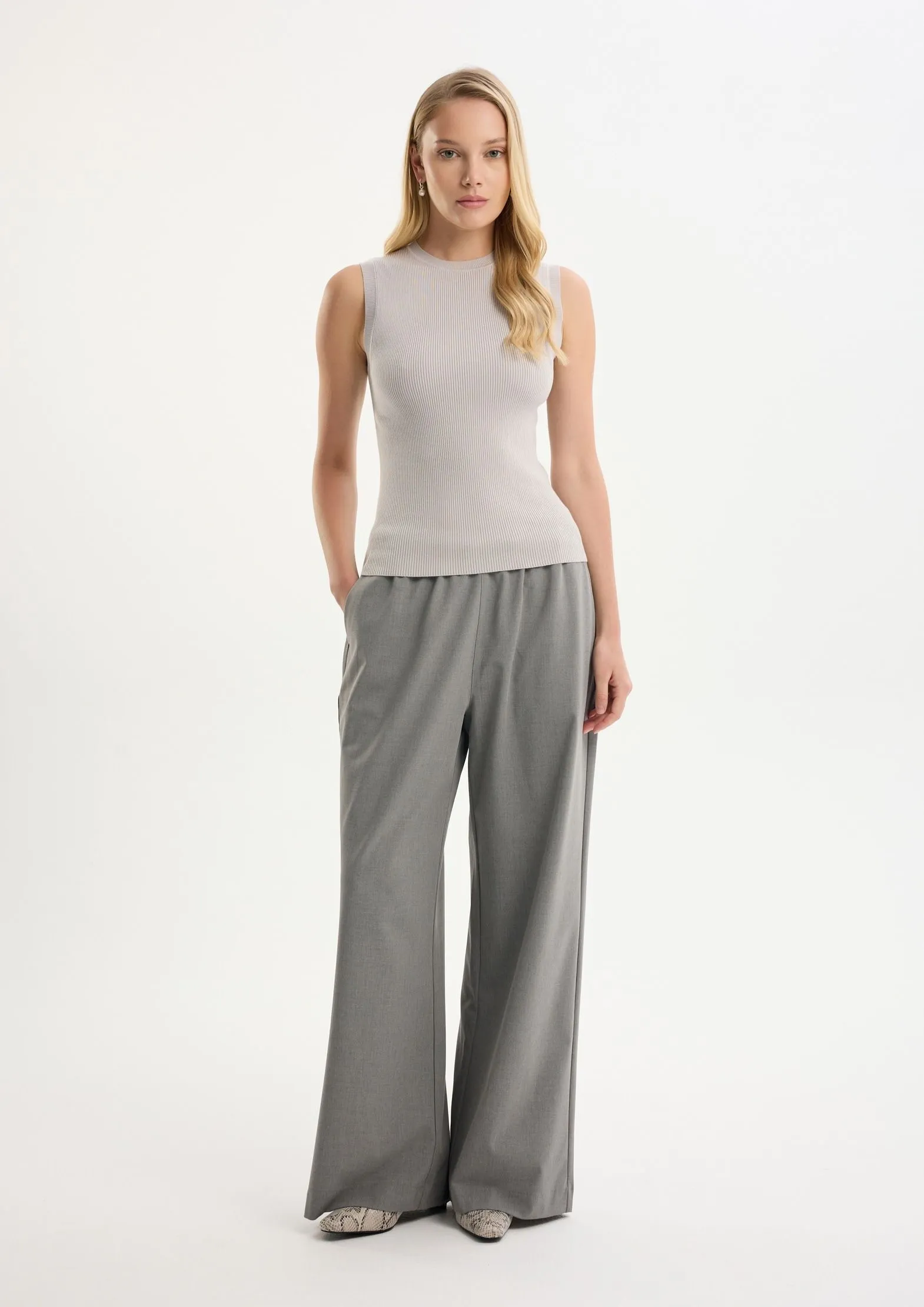 Топ из хлопка и модала