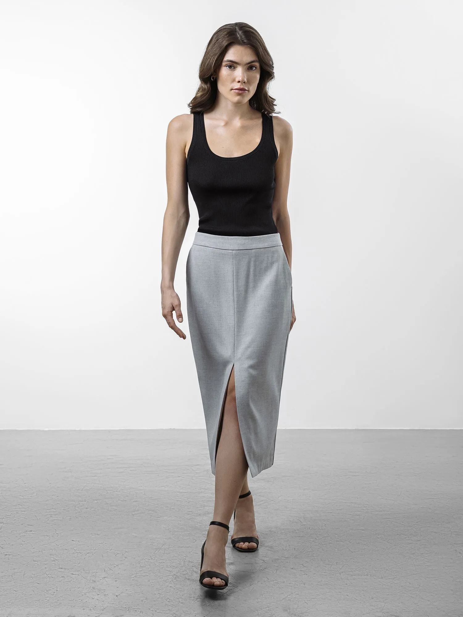 Классическая юбка с добавлением шерсти и льна