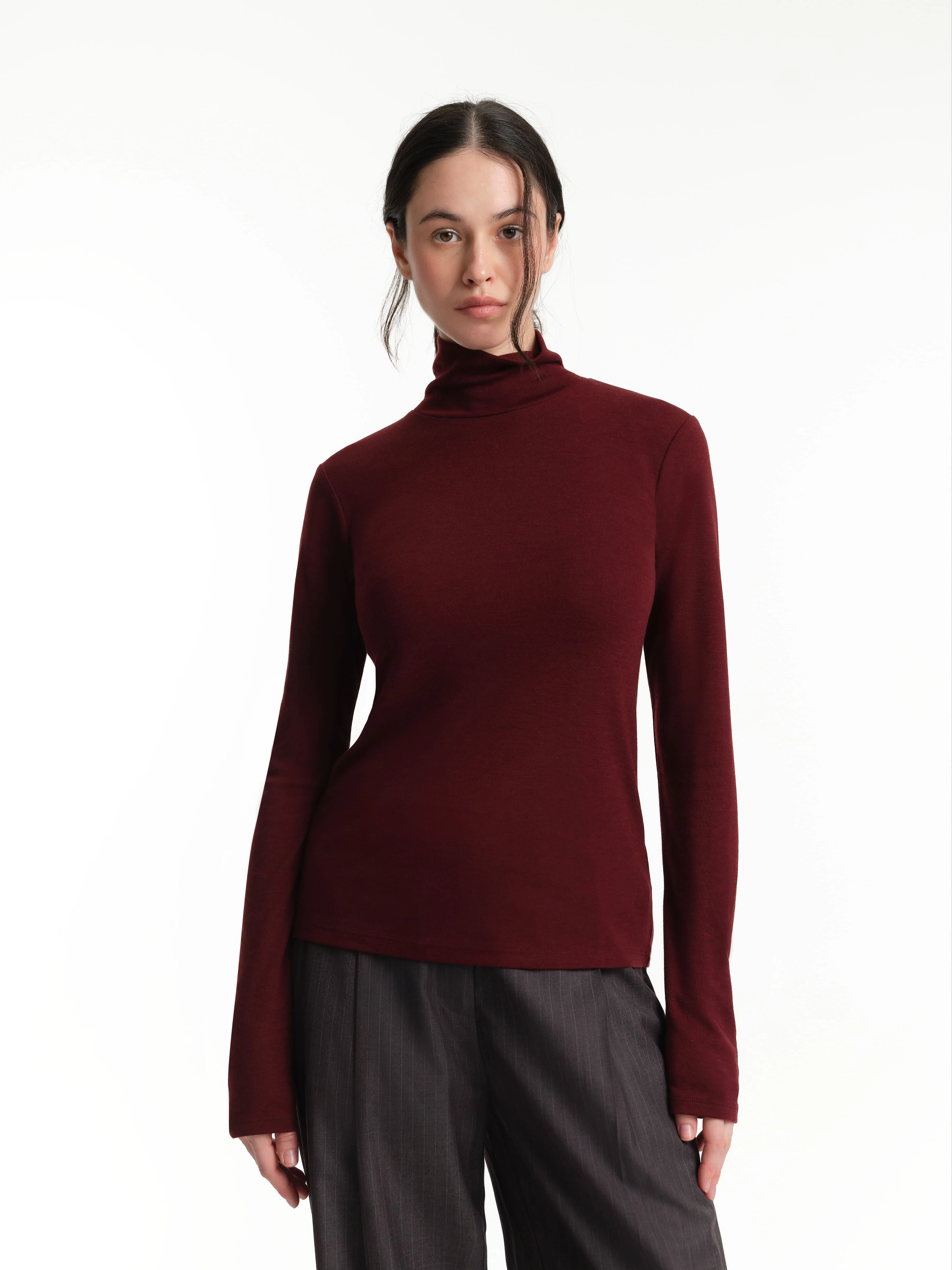 Джемпер с высоким горлом