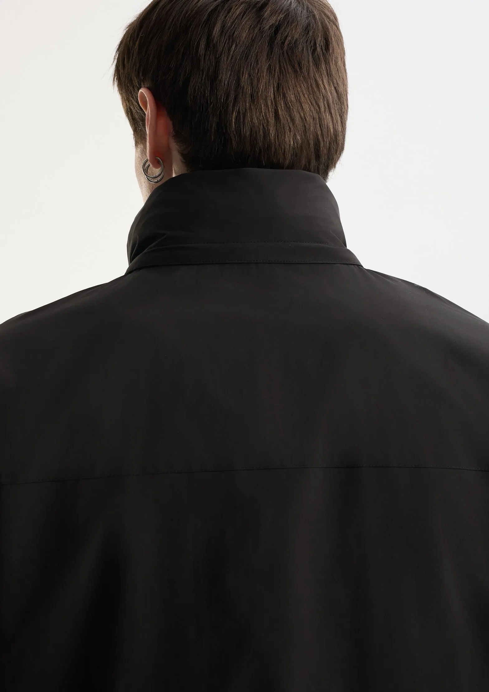 Ветровка из технологичной ткани на мембране 5000/5000