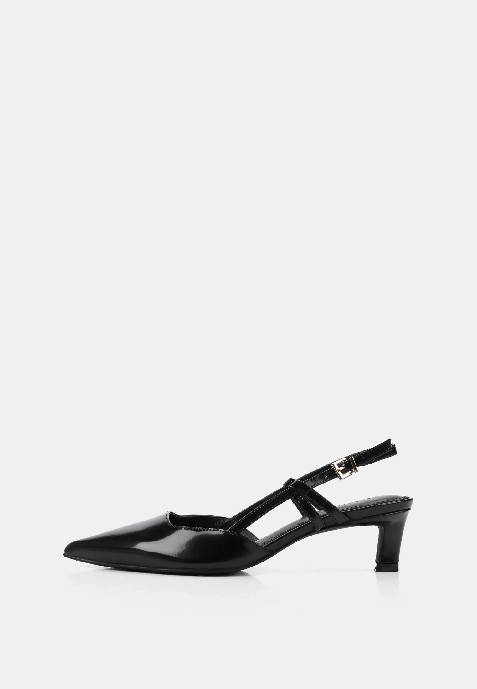 Туфли kitten heel из натуральной лаковой кожи