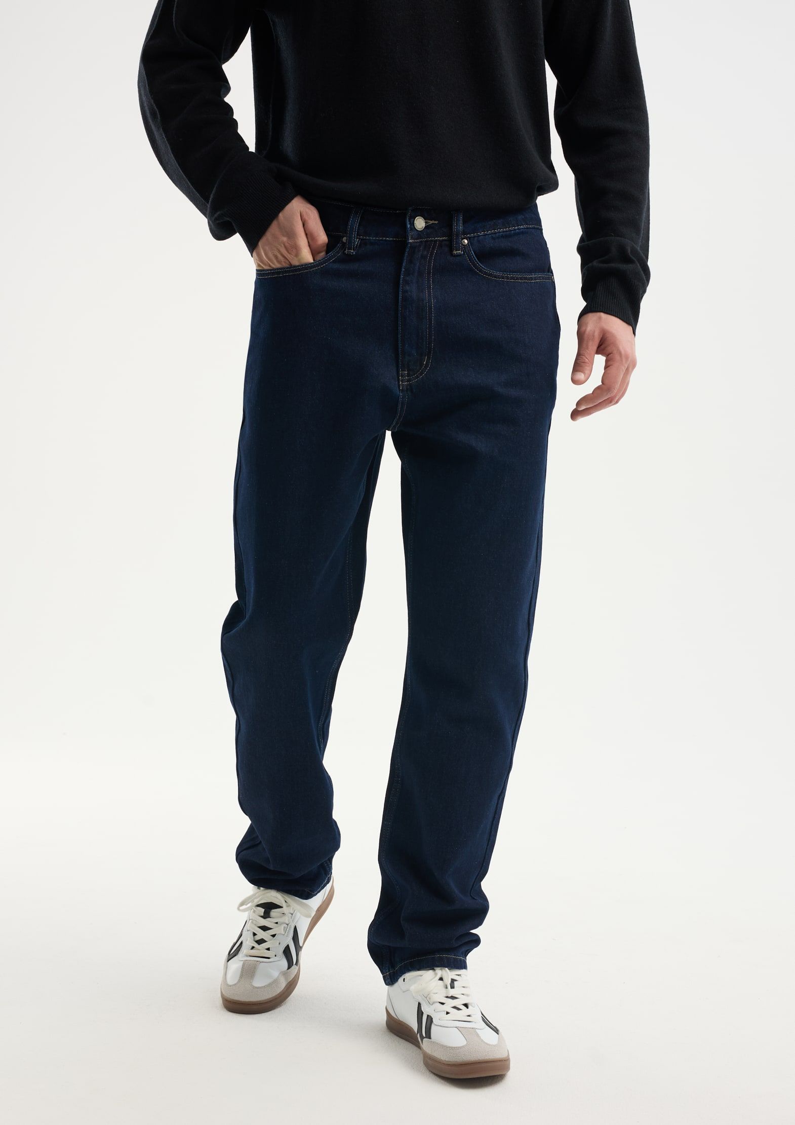 Джинсы tapered fit