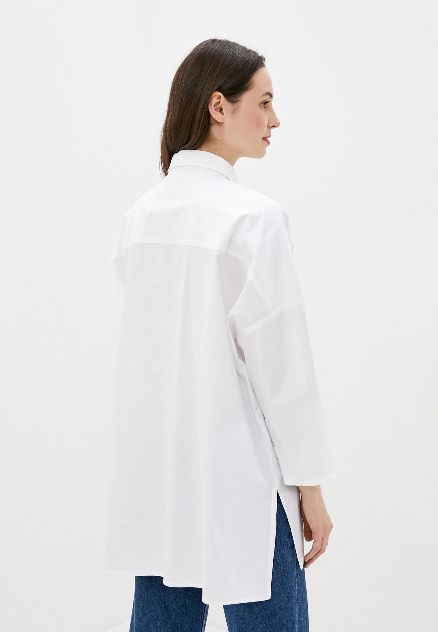Белая блуза BAUMIA с накладными карманами. Изображение 3