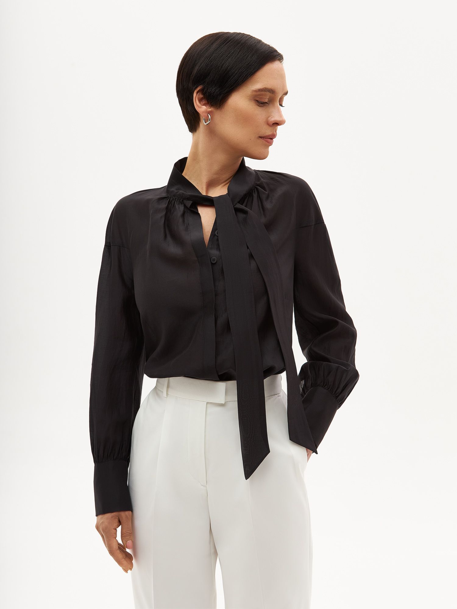 Блуза с бантом из экологичного модала. Изображение 1