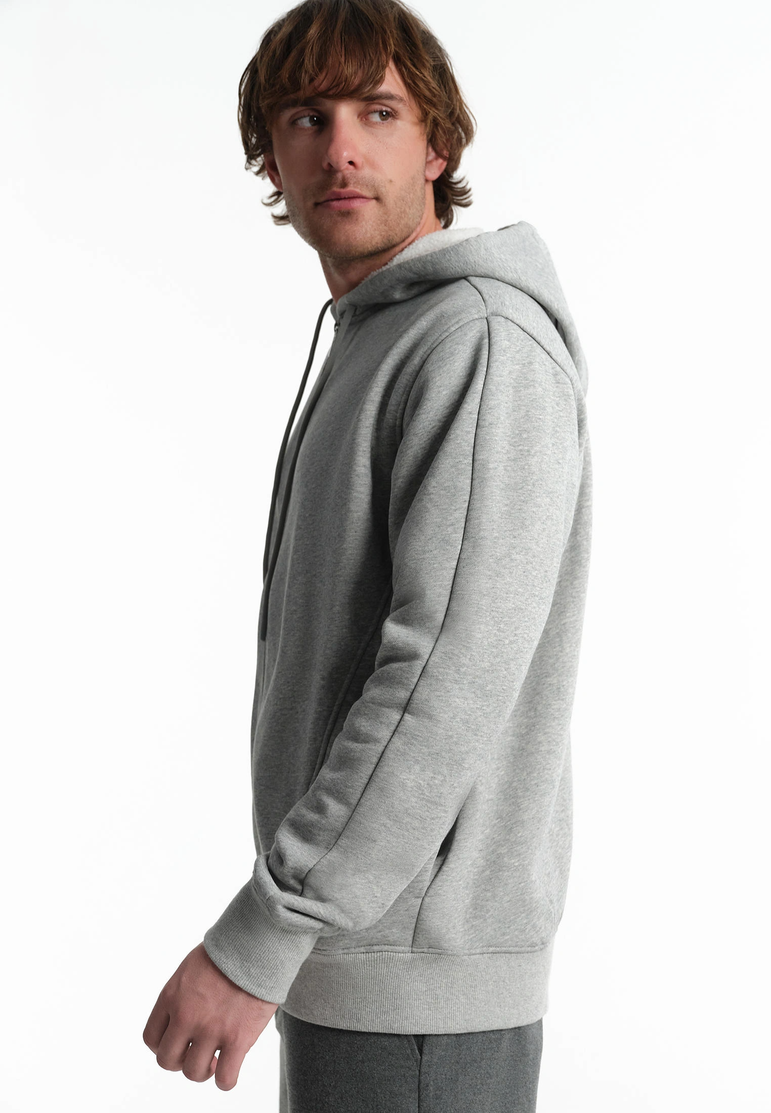 Утепленная oversize толстовка