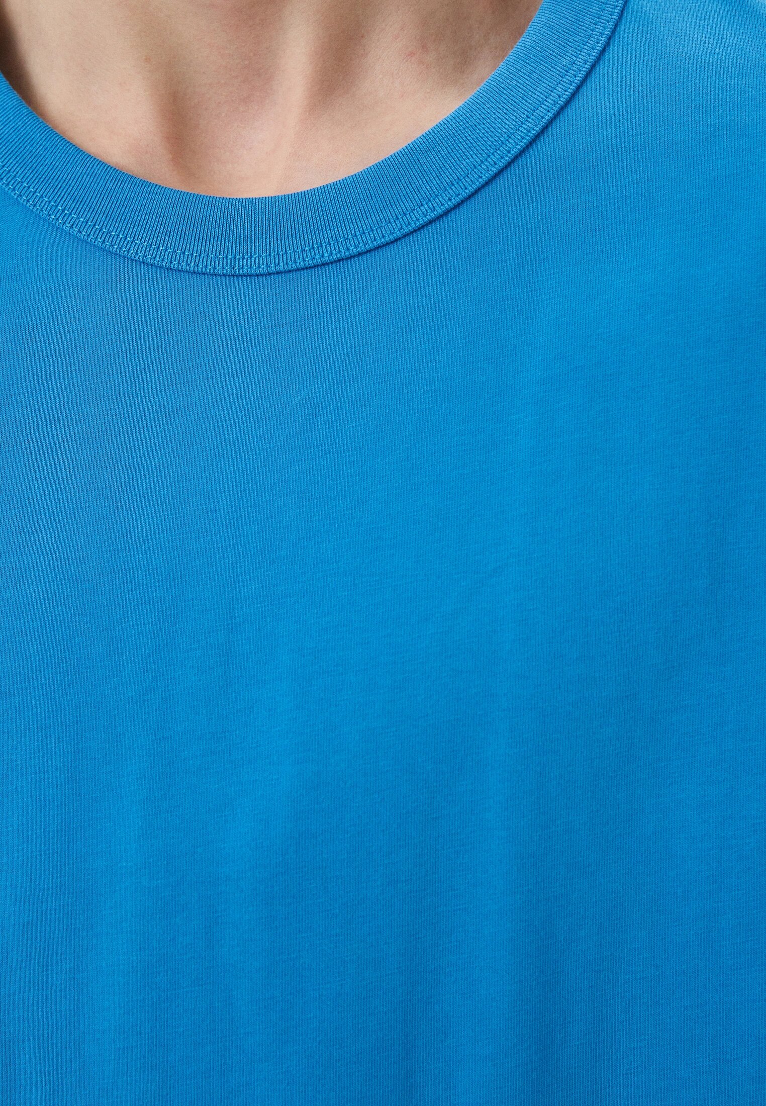 фото футболка свободного силуэта из премиального хлопка