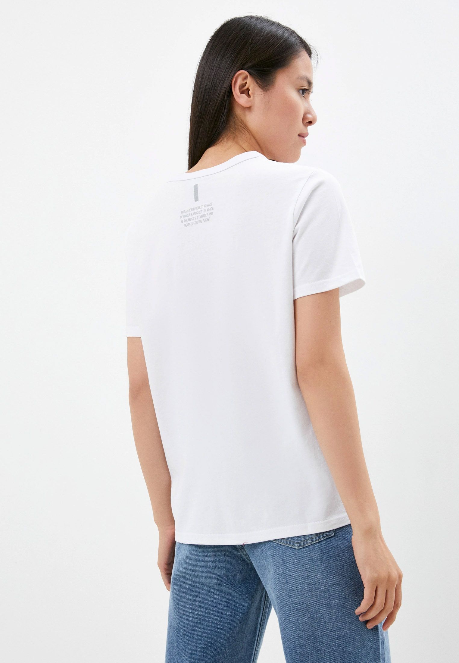 Белая женская футболка с Валентигром. Изображение 2