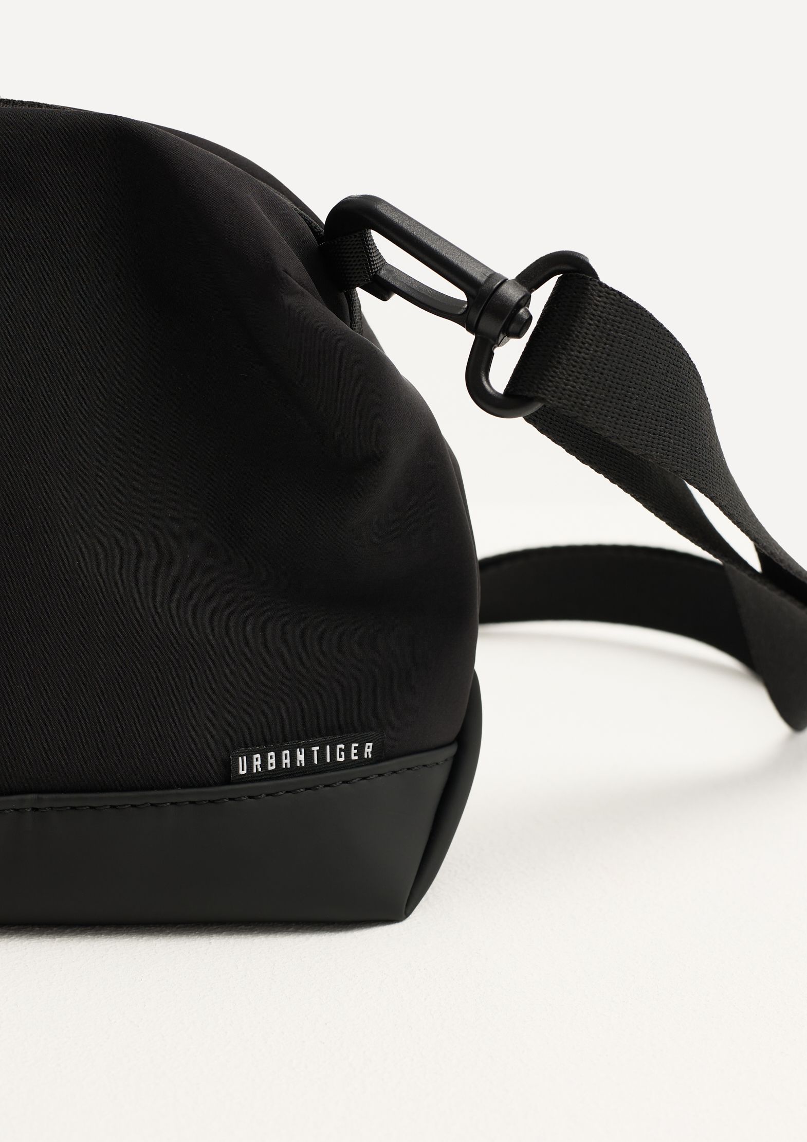 Сумка Cross-body квадратной формы