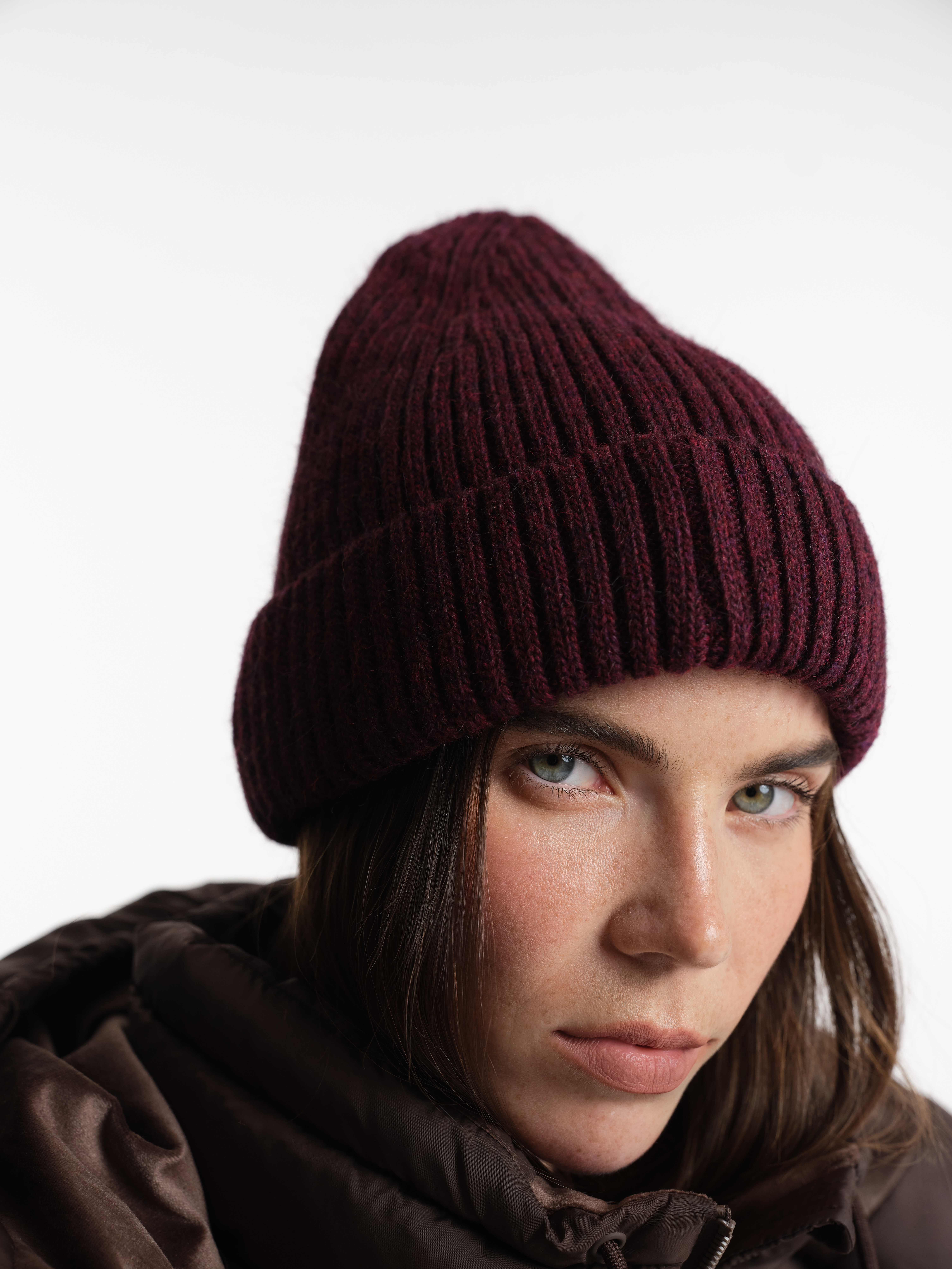 Шапка бини с добавлением шерсти альпаки, фотография 2