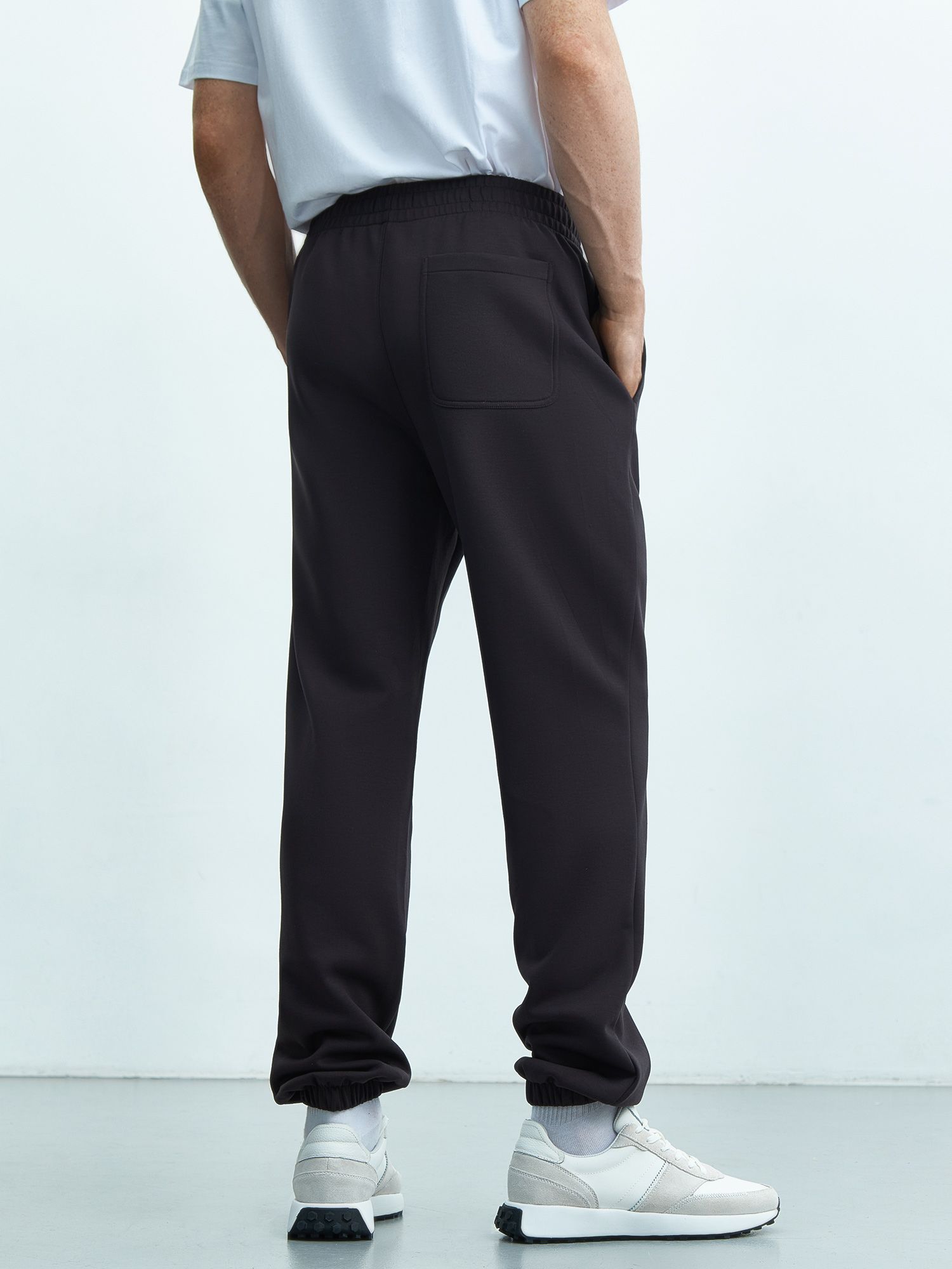 изображение мужские брюки из переработанного полиэстера