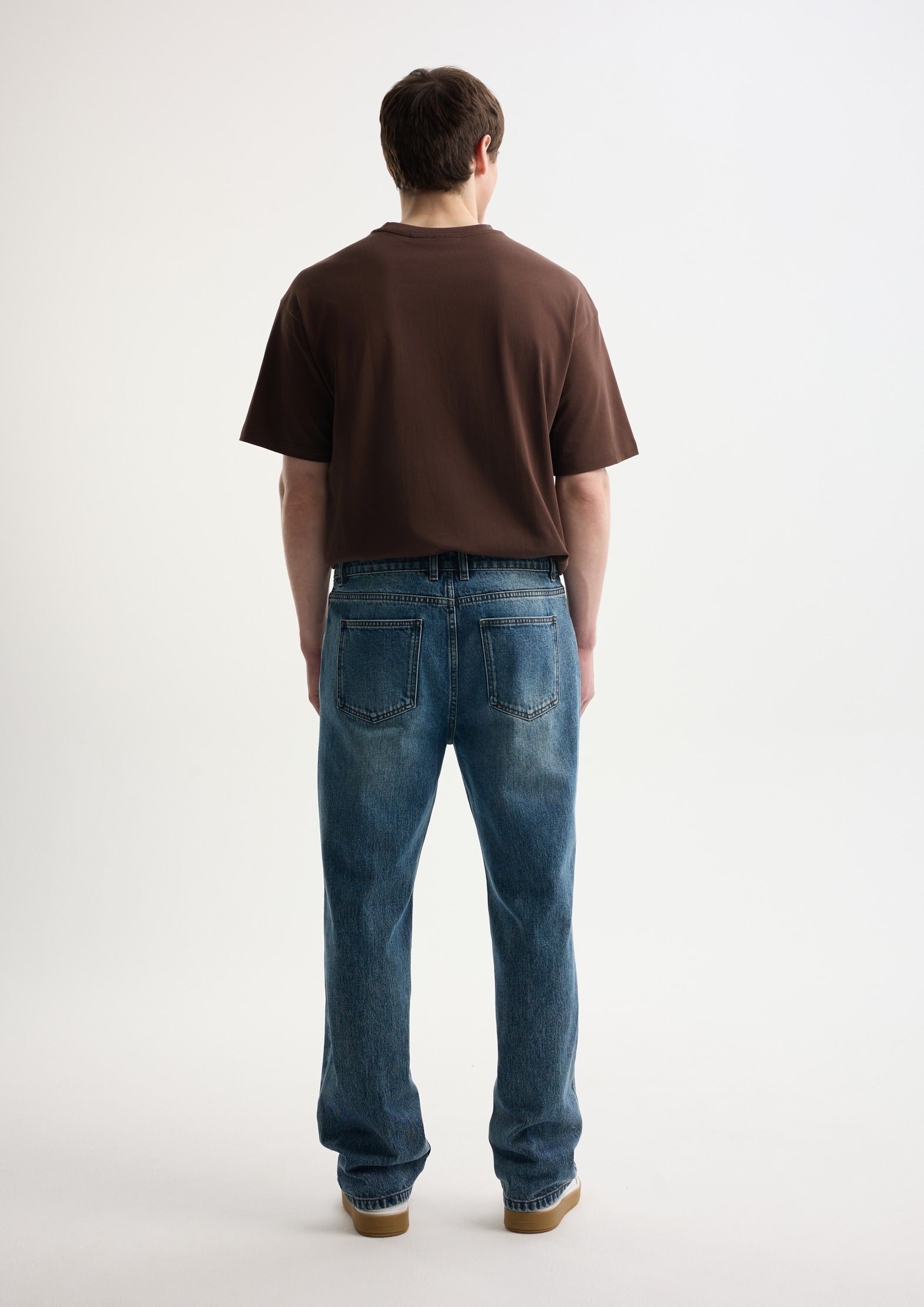 Джинсы straight fit с эффектом стирки
