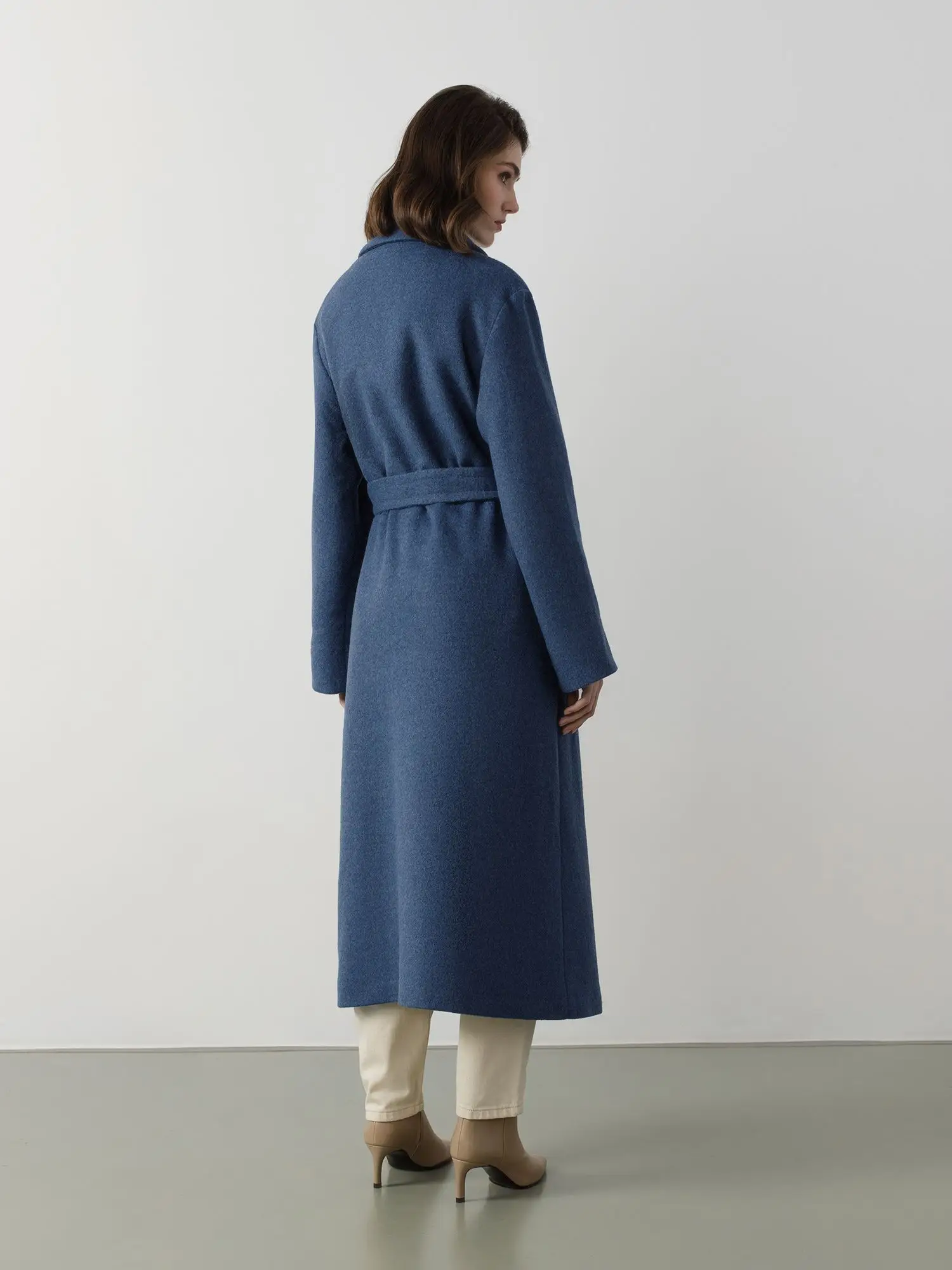 изображение удлиненное пальто-халат с шерстью без подкладки