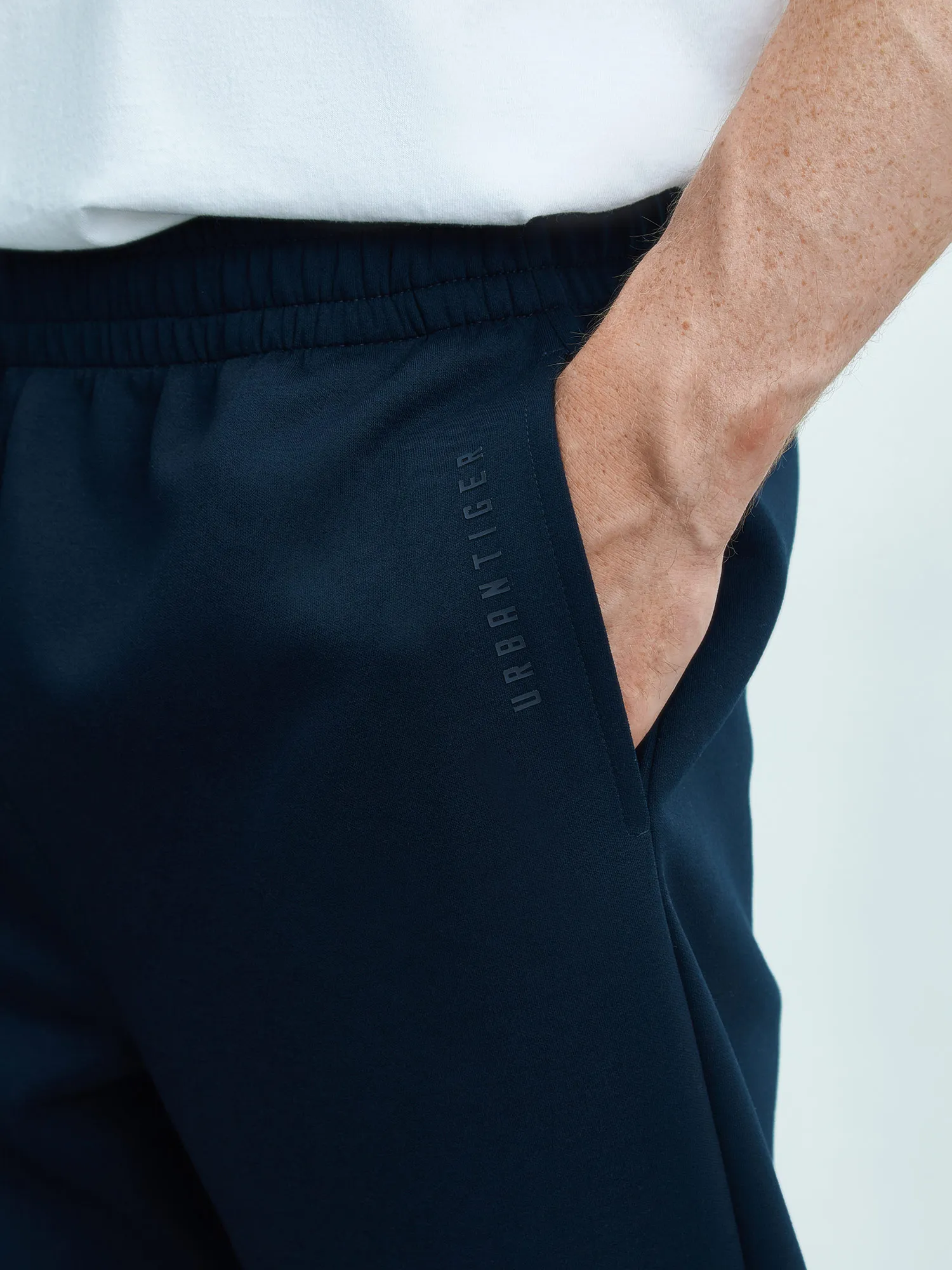 Мужские брюки из переработанного полиэстера – купить в интернет-магазинеUrbanTiger